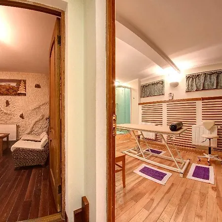 Lavanda Country Club Hotel Tatariv